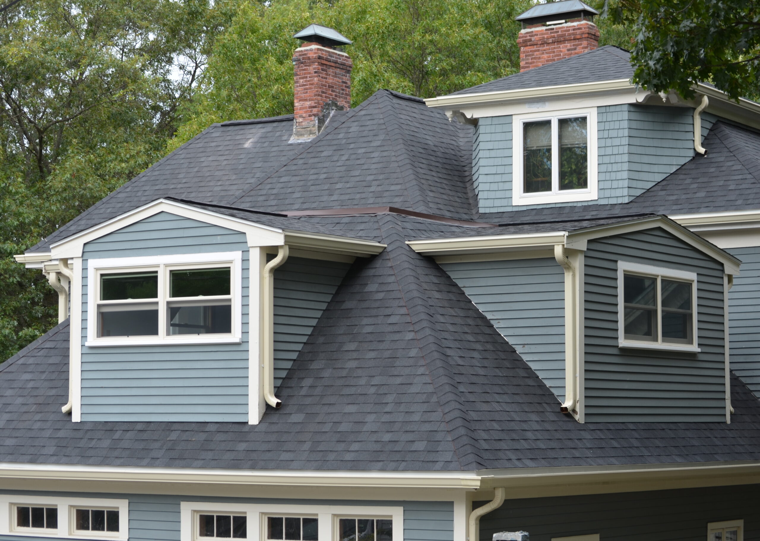 Shingle Roof & Aluminum Gutters in West Roxbury, MA